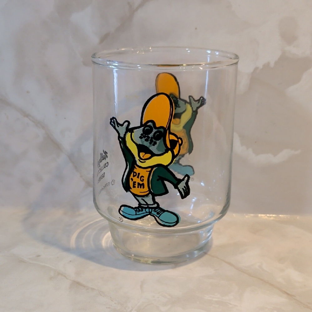 Vintage 1977 Kellogg's Collector Series Honey Smacks Glass